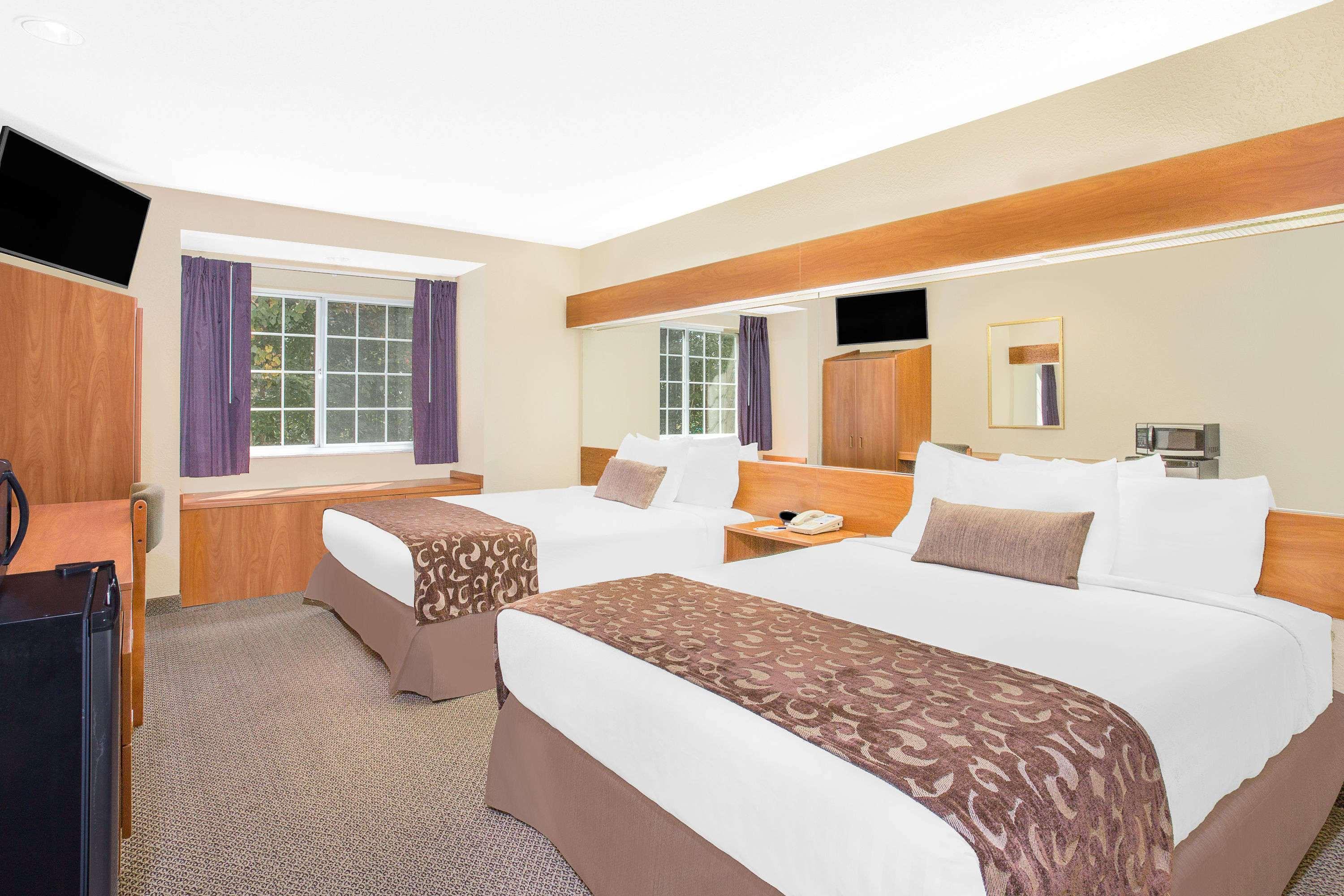 Microtel Inn & Suites Beckley East Exteriör bild