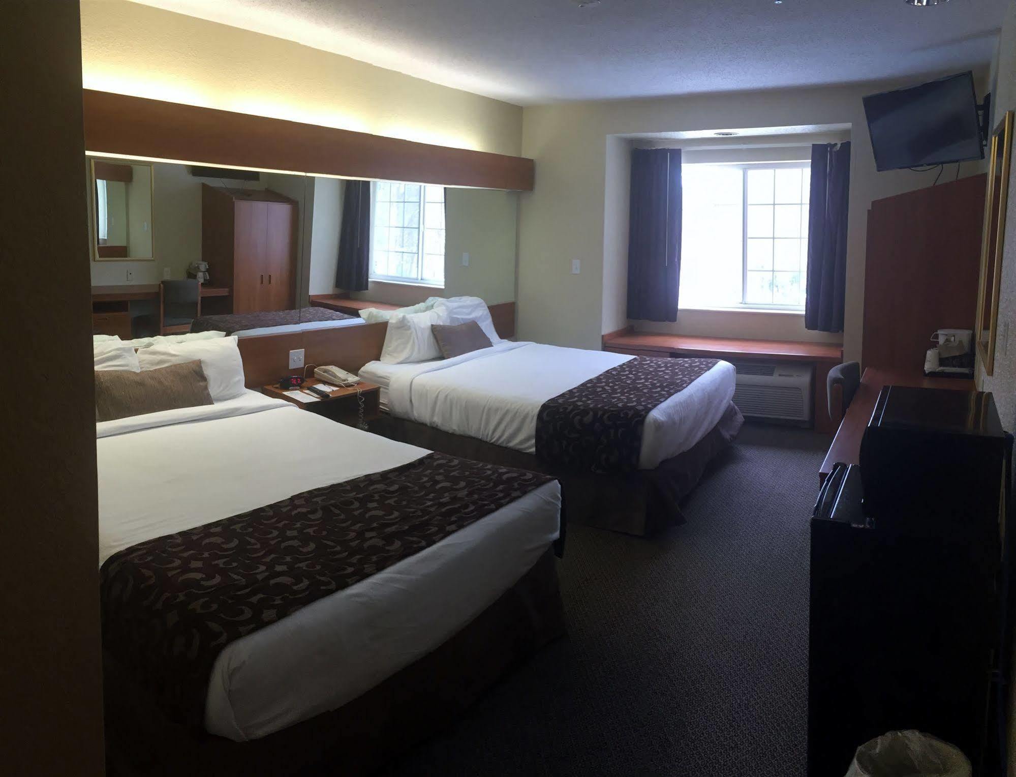Microtel Inn & Suites Beckley East Exteriör bild