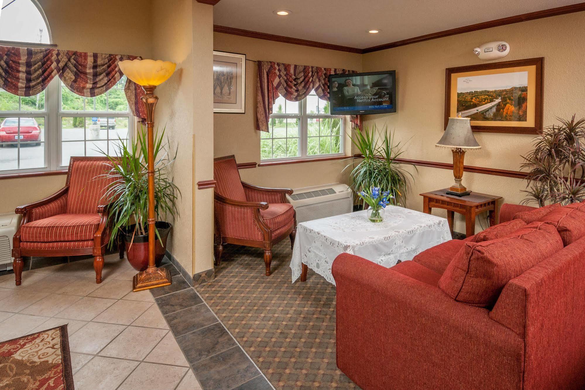 Microtel Inn & Suites Beckley East Exteriör bild