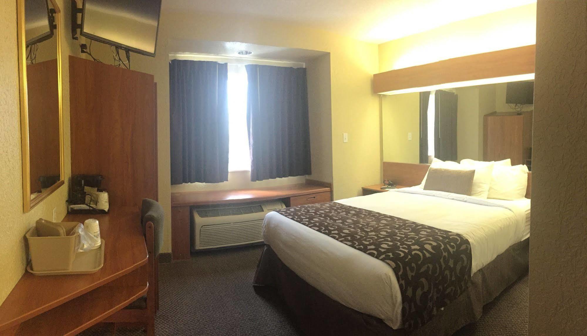 Microtel Inn & Suites Beckley East Exteriör bild